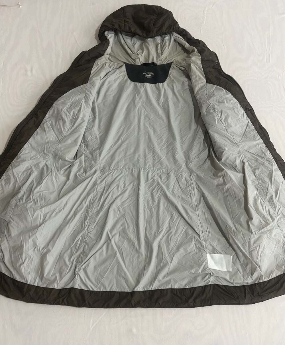 Arc'teryx Women's Hooded Puffer Long Jacket Dark Green - Picture 4 of 12
